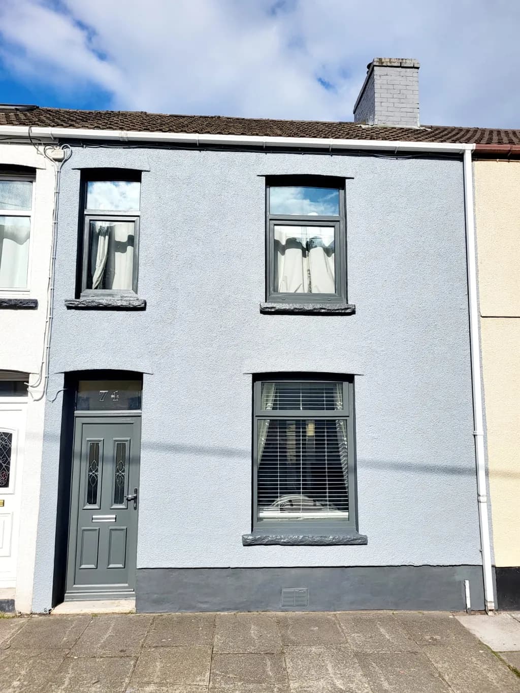 To TeleGrey Masonry and Traffic Grey Windows